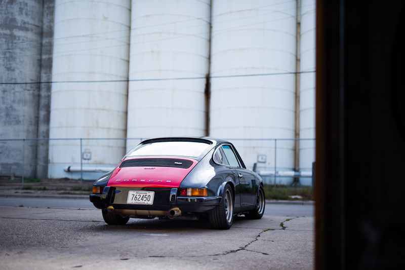 Illustration for article titled What It's Really Like To Own A Vintage Air-Cooled Porsche 911